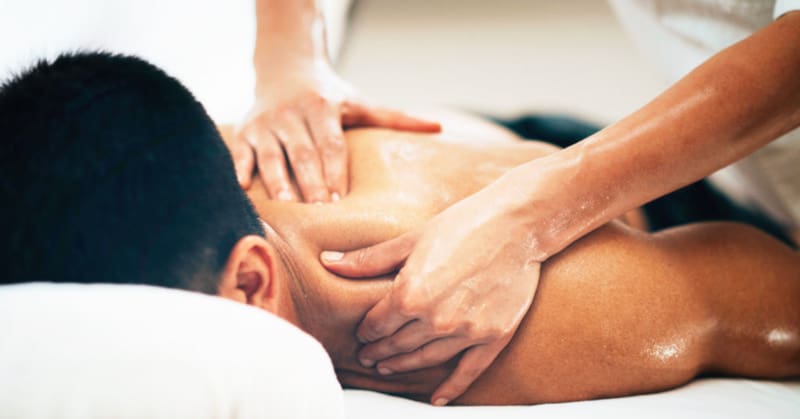 Xoa bóp giảm những cơn đau nhức